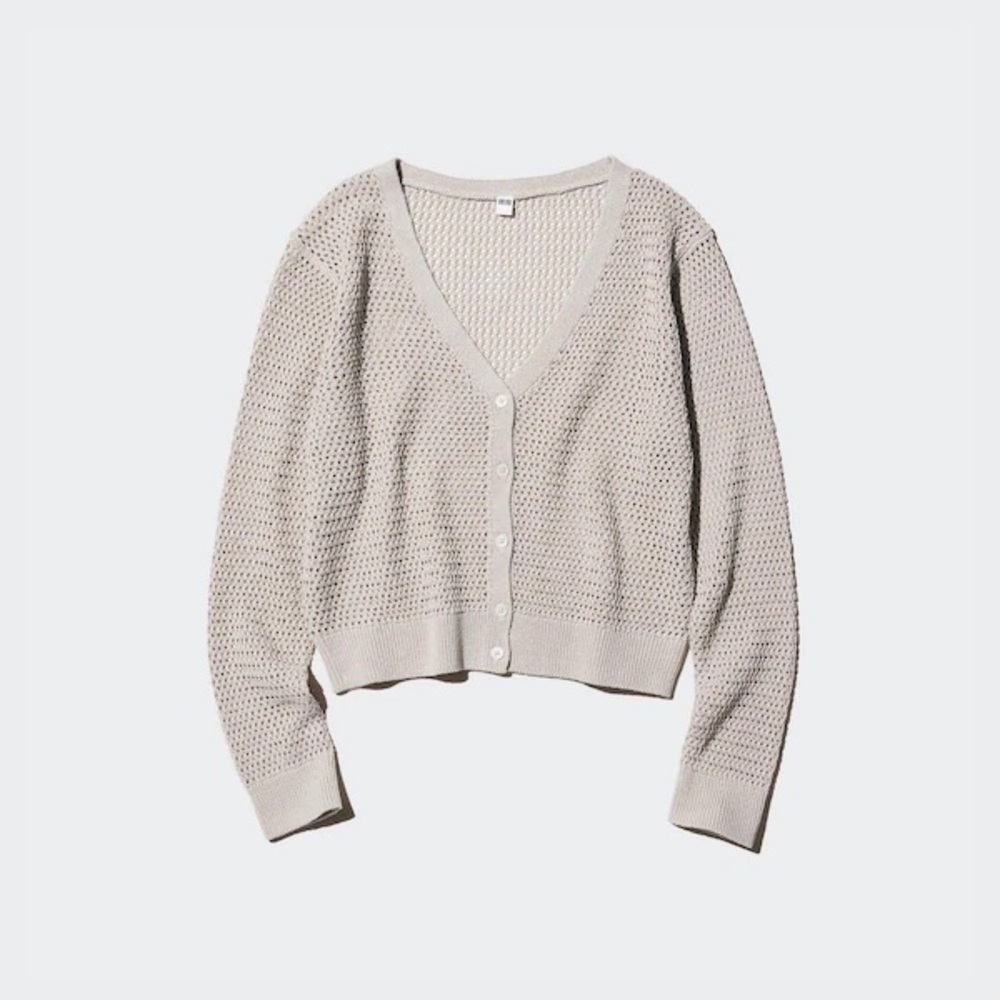 UNIQLO Cream White Sweater 🤍